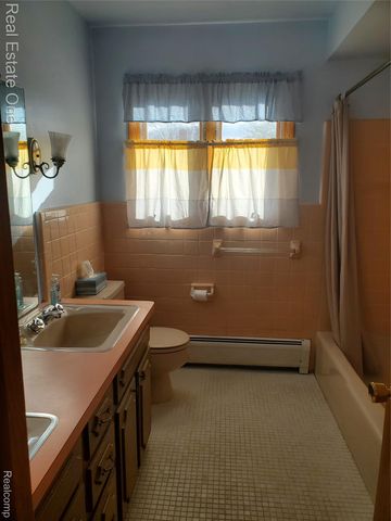 3217 Harvard Road, Royal Oak, MI 48073