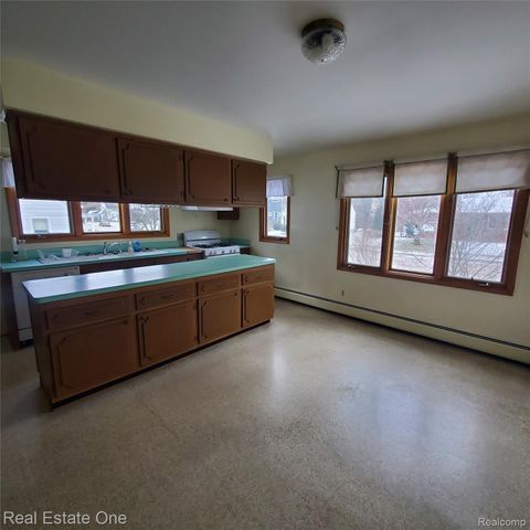 3217 Harvard Road, Royal Oak, MI 48073