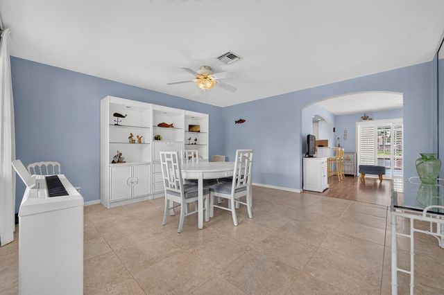 535 NE 8th Avenue, Deerfield Beach, FL 33441
