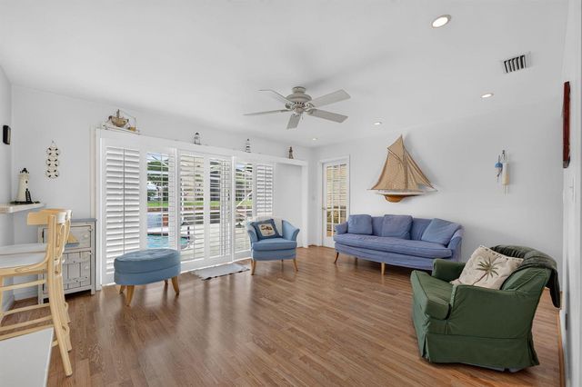 535 NE 8th Avenue, Deerfield Beach, FL 33441