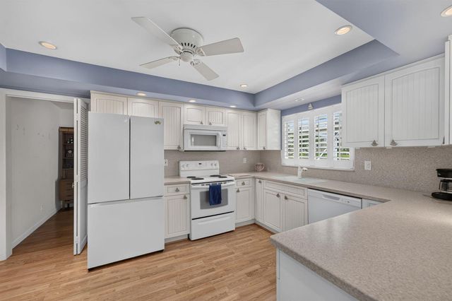 535 NE 8th Avenue, Deerfield Beach, FL 33441