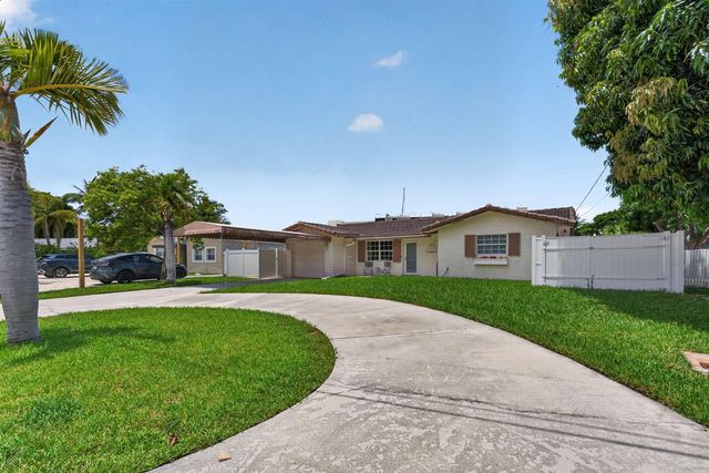 535 NE 8th Avenue, Deerfield Beach, FL 33441