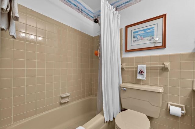 535 NE 8th Avenue, Deerfield Beach, FL 33441