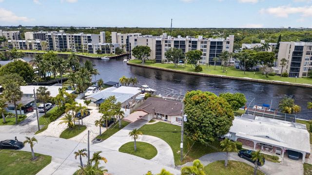535 NE 8th Avenue, Deerfield Beach, FL 33441
