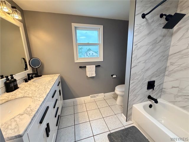 5220 Kennedy Crescent, Cambria, NY 14132
