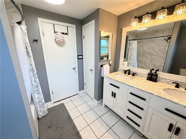 5220 Kennedy Crescent, Cambria, NY 14132