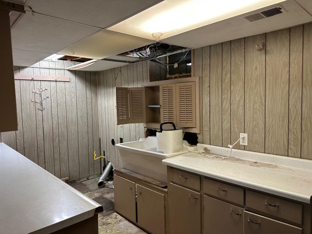 2739 Chippewa Avenue, North Saint Paul, MN 55109