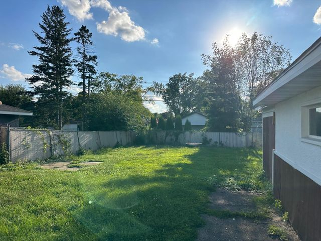 2739 Chippewa Avenue, North Saint Paul, MN 55109