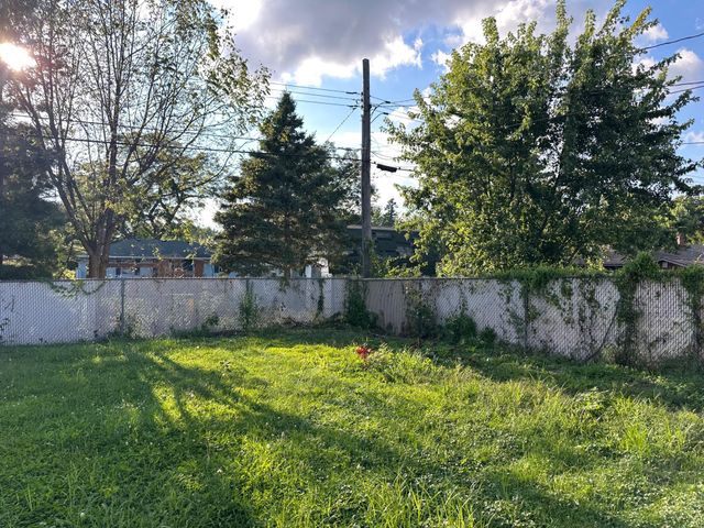 2739 Chippewa Avenue, North Saint Paul, MN 55109