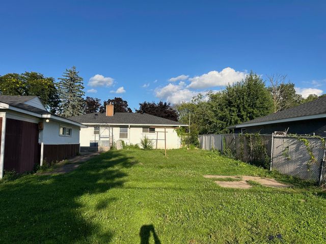 2739 Chippewa Avenue, North Saint Paul, MN 55109