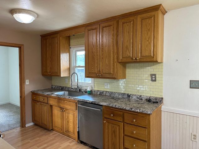 2739 Chippewa Avenue, North Saint Paul, MN 55109