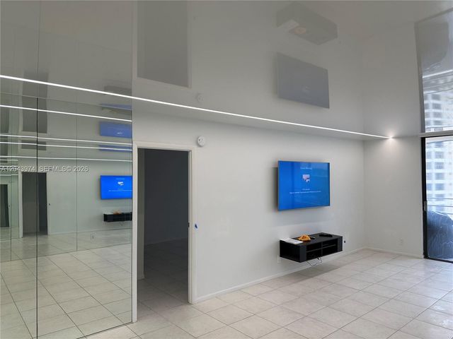 600 Three Islands Boulevard 1113, Hallandale Beach, FL 33009