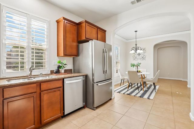 9039 Crescenda Ln, Orangevale, CA 95662