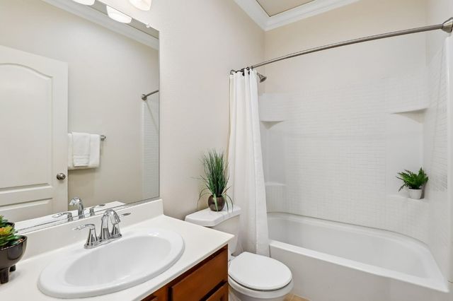 9039 Crescenda Ln, Orangevale, CA 95662