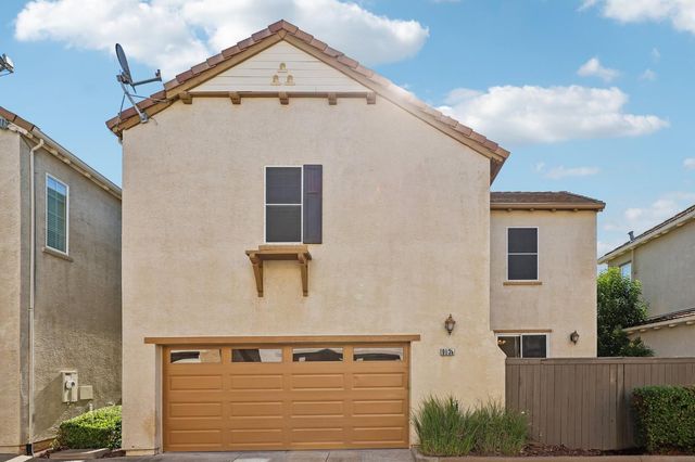 9039 Crescenda Ln, Orangevale, CA 95662