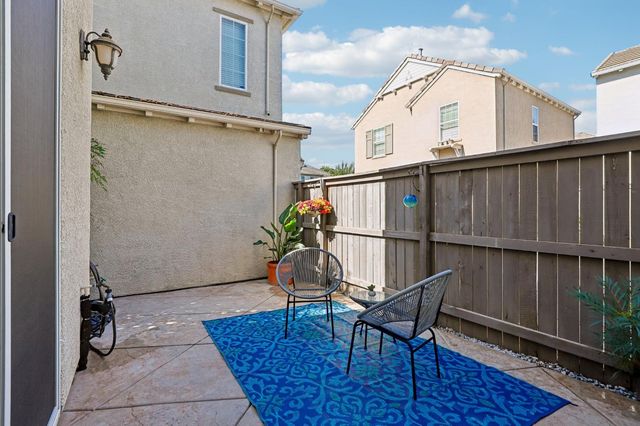 9039 Crescenda Ln, Orangevale, CA 95662