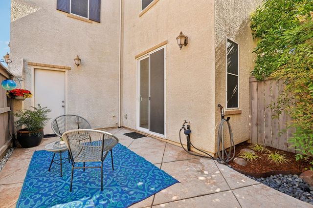 9039 Crescenda Ln, Orangevale, CA 95662