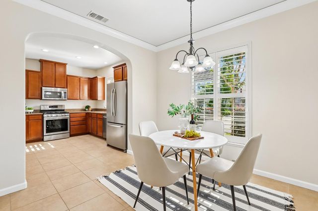 9039 Crescenda Ln, Orangevale, CA 95662