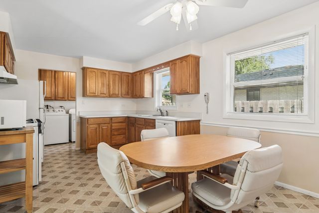 1145 S Haddow Avenue, Arlington Heights, IL 60005