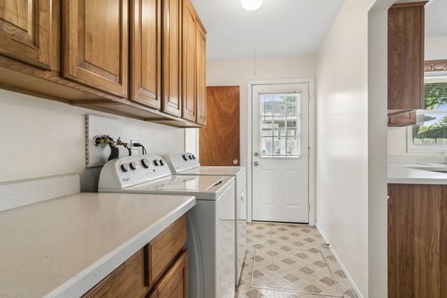1145 S Haddow Avenue, Arlington Heights, IL 60005