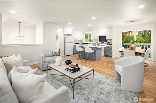 13203 SE 164th Street, Renton, WA 98058