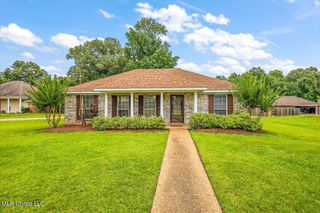 900 Redwood Cove, Byram, MS 39272