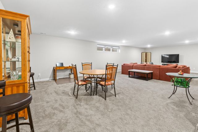 1796 BLACKTHORN Street, Council Bluffs, IA 51503