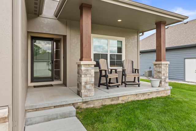 1796 BLACKTHORN Street, Council Bluffs, IA 51503