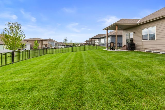 1796 BLACKTHORN Street, Council Bluffs, IA 51503