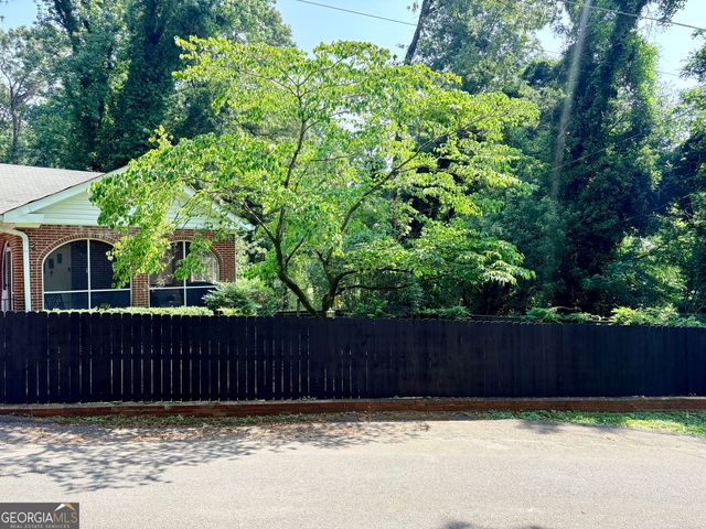 2 Lindberg Drive NE, Rome, GA 30161