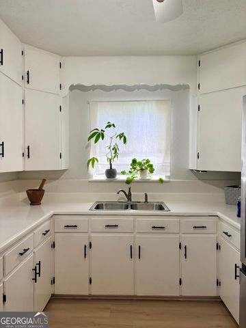 2 Lindberg Drive NE, Rome, GA 30161