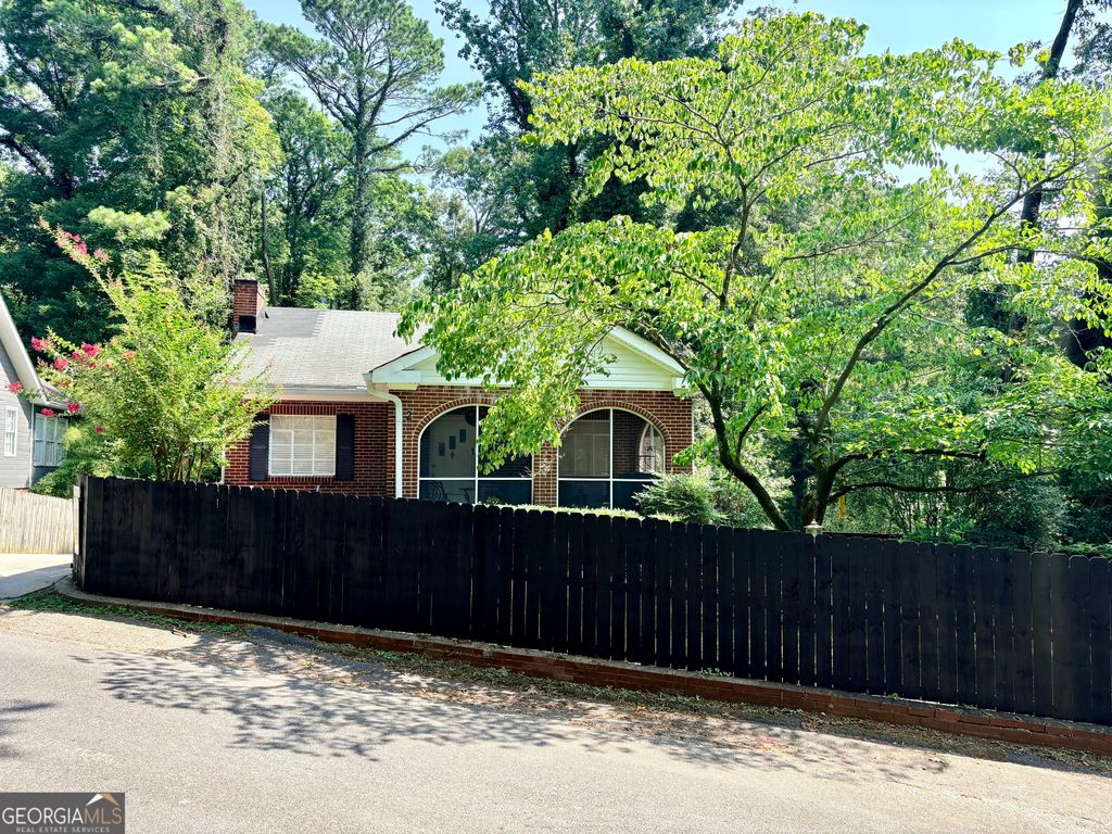 2 Lindberg Drive NE, Rome, GA 30161