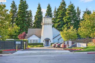 165 Lighthouse Dr, Vallejo, CA 94590