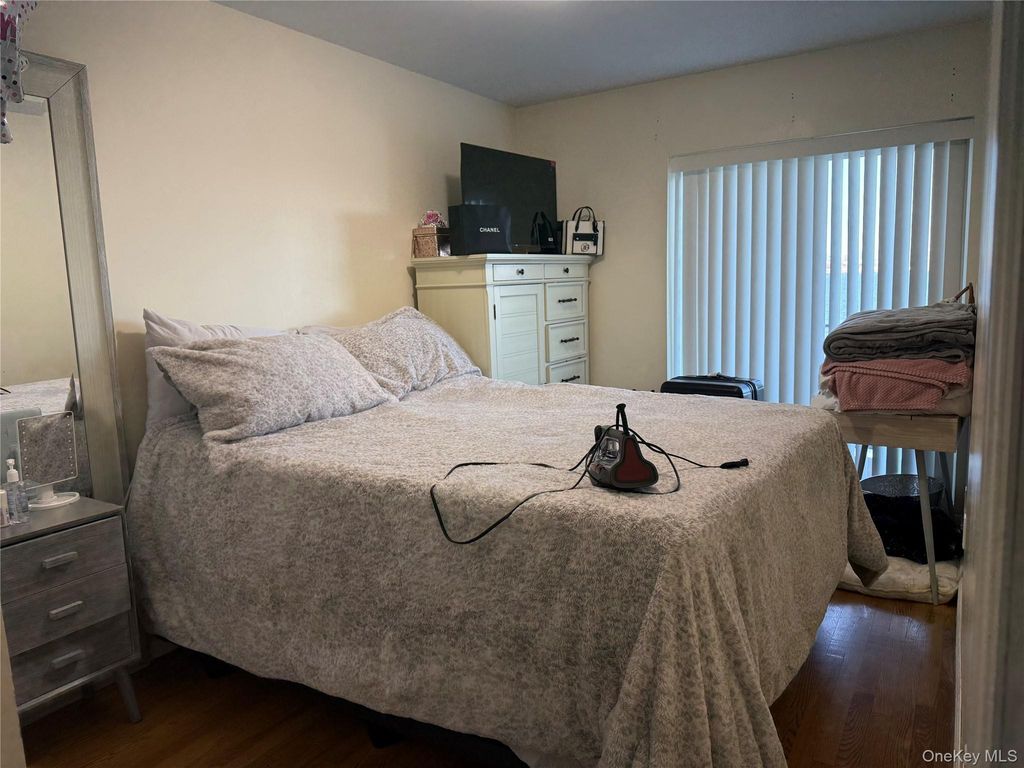 114-01 Taipei Court, College Point, NY 11356 — photo 3