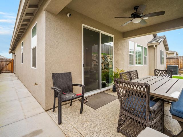 8298 Courage Dr, Sacramento, CA 95829