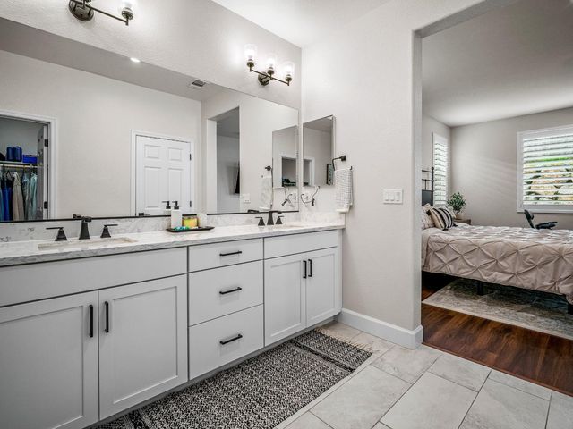 8298 Courage Dr, Sacramento, CA 95829