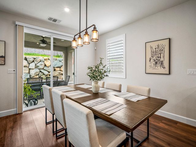 8298 Courage Dr, Sacramento, CA 95829