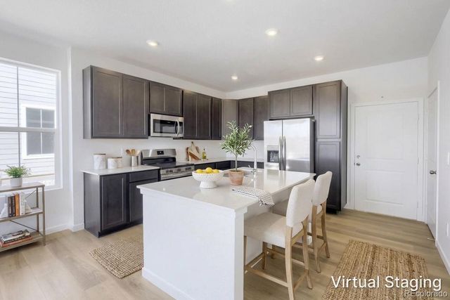 370 N Bersshine Court, Watkins, CO 80137