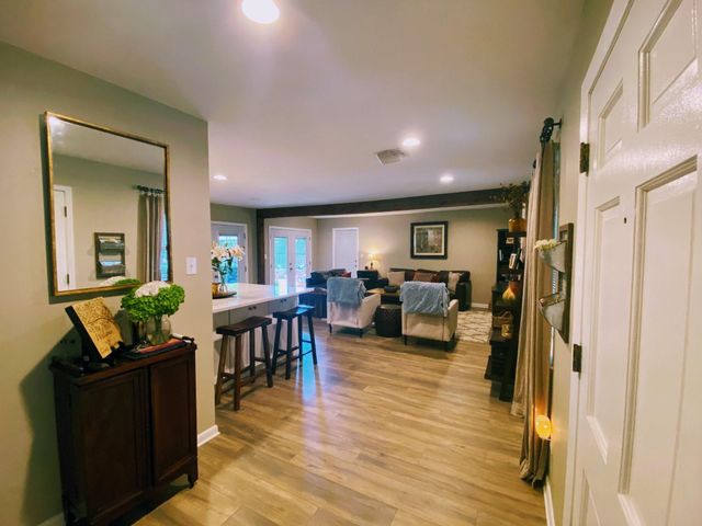 4111 Hill Oak Drive, Houston, TX 77092