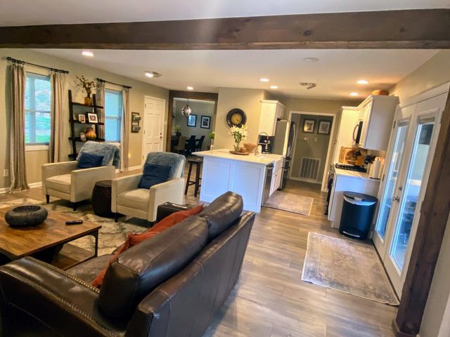 4111 Hill Oak Drive, Houston, TX 77092