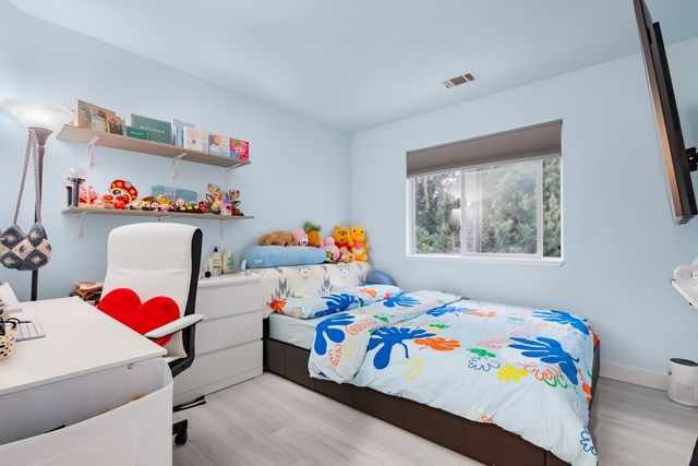 708 Raineer Court, San Leandro, CA 94577