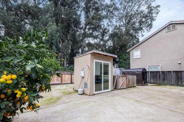 708 Raineer Court, San Leandro, CA 94577