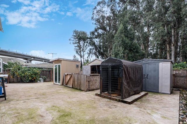 708 Raineer Court, San Leandro, CA 94577