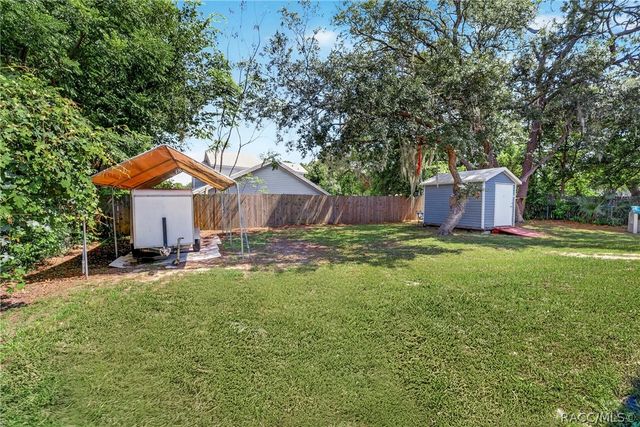 5579 W Pine Circle, Crystal River, FL 34429