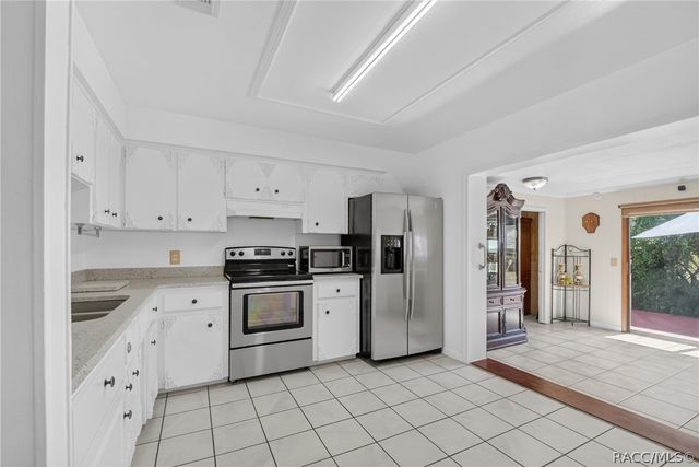 5579 W Pine Circle, Crystal River, FL 34429