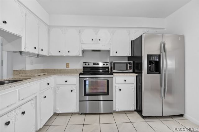 5579 W Pine Circle, Crystal River, FL 34429