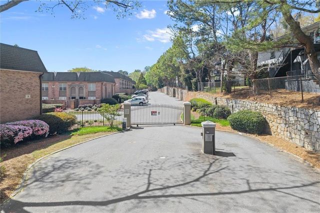 6980 Roswell Road B3, Atlanta, GA 30328