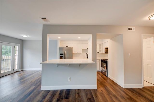 6980 Roswell Road B3, Atlanta, GA 30328