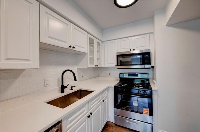 6980 Roswell Road B3, Atlanta, GA 30328