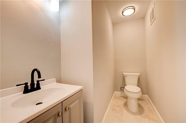 6980 Roswell Road B3, Atlanta, GA 30328